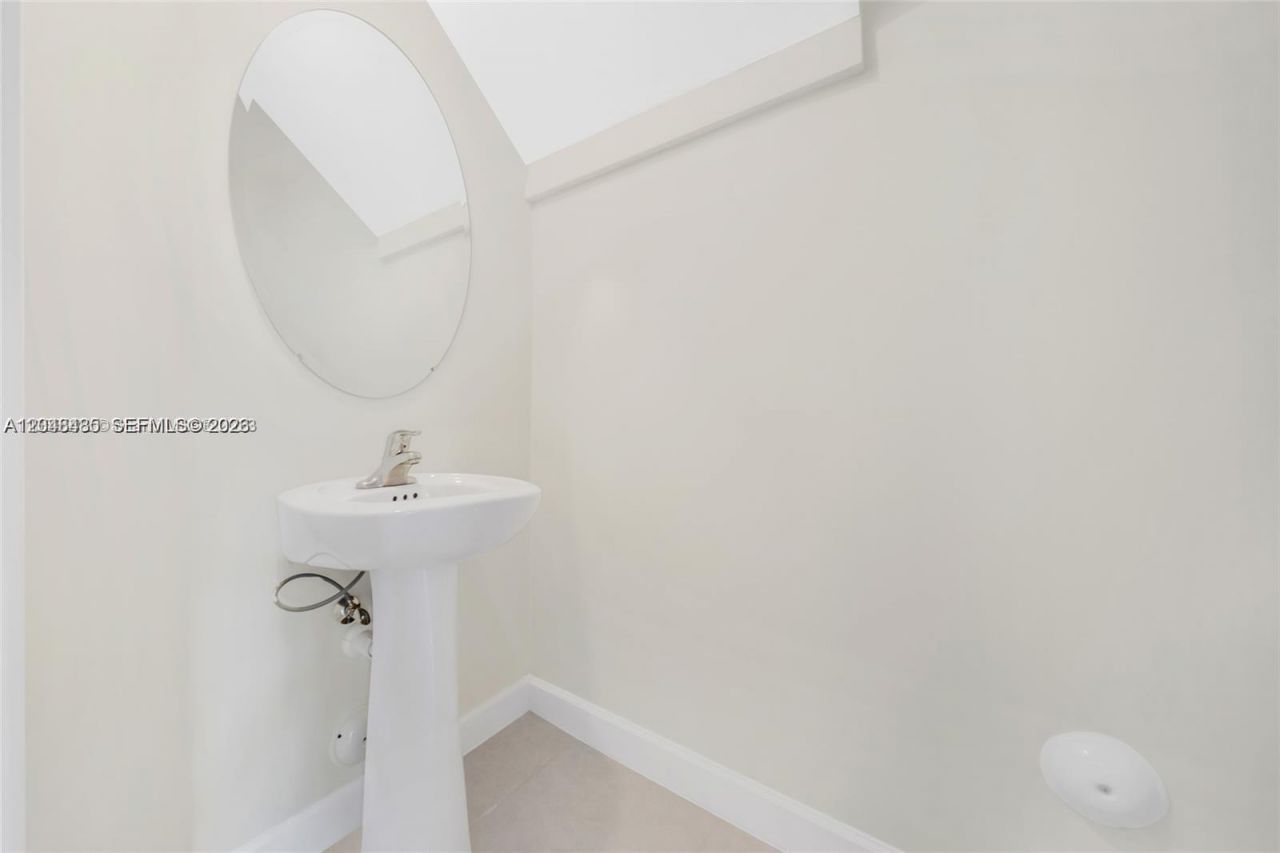 12918 NW 23rd Pl , Miami, FL 33167 Photo