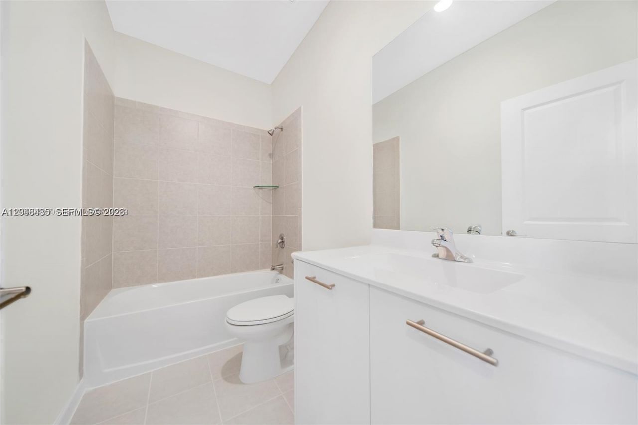 12918 NW 23rd Pl , Miami, FL 33167 Photo