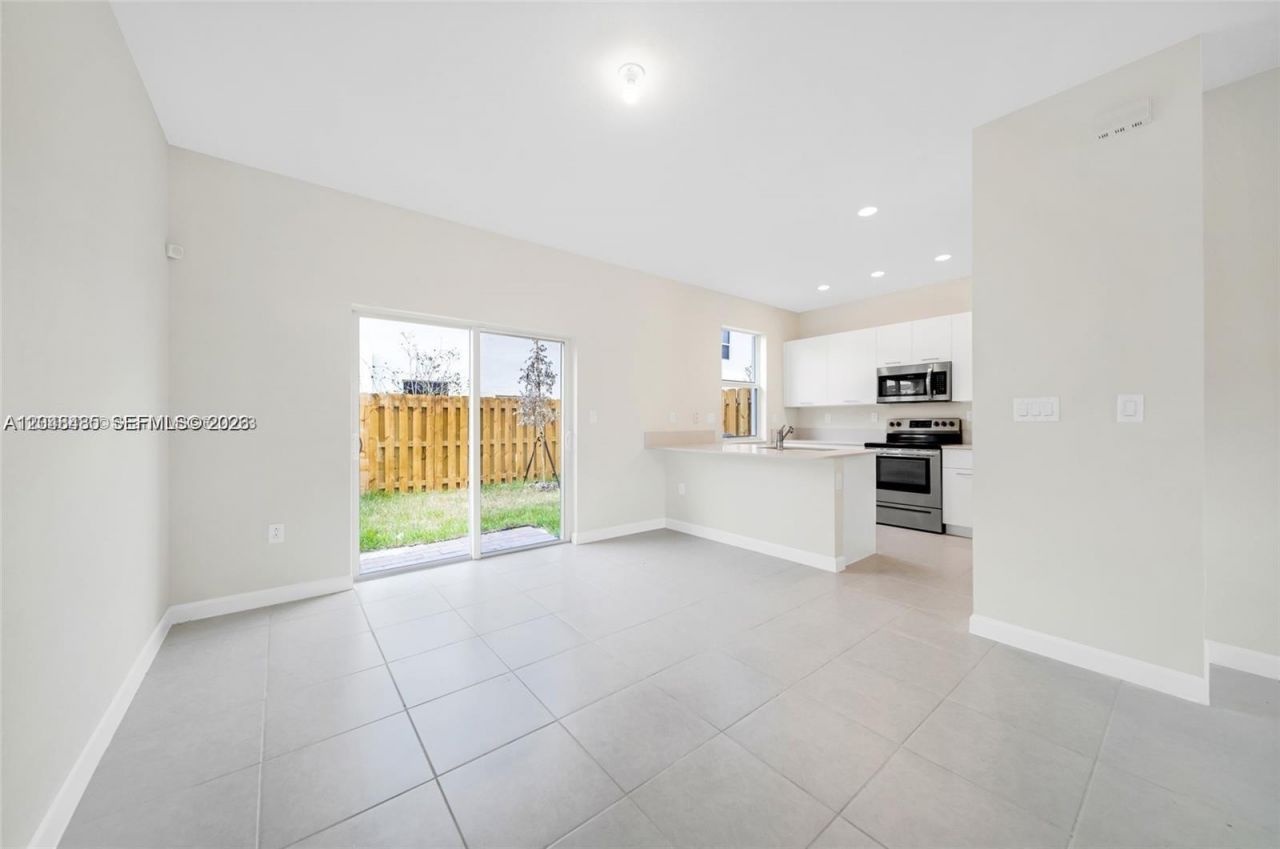12918 NW 23rd Pl , Miami, FL 33167 Photo