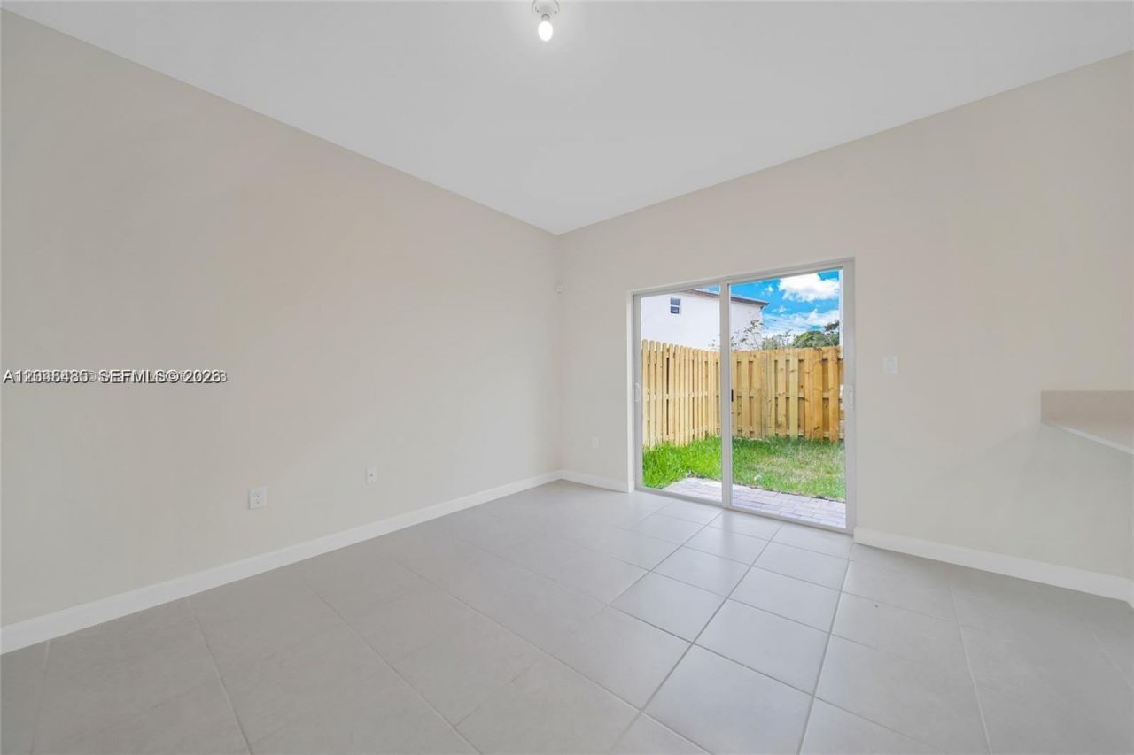 12918 NW 23rd Pl , Miami, FL 33167 Photo