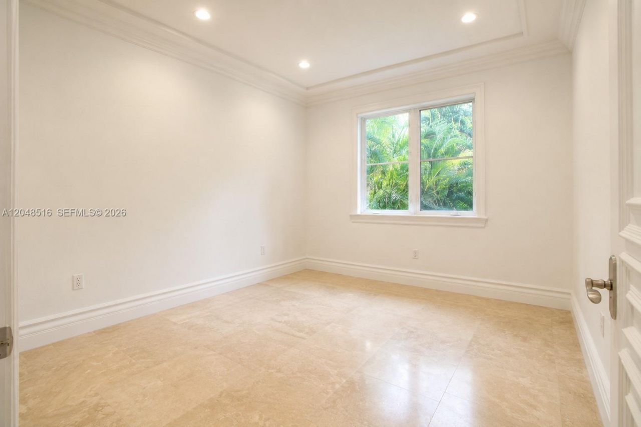 4724 SW 72nd Ave, Miami, FL 33155 Photo