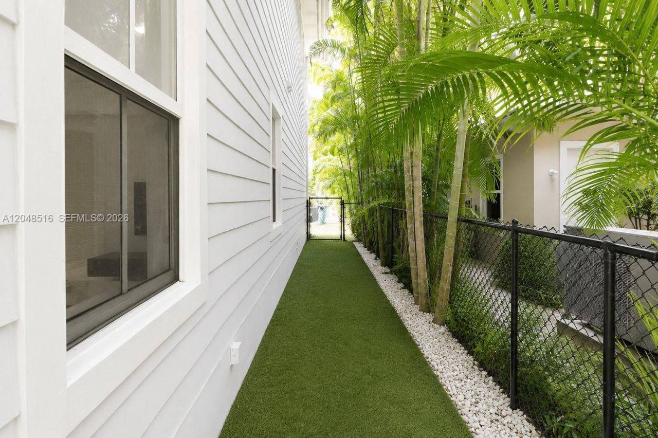 4724 SW 72nd Ave, Miami, FL 33155 Photo