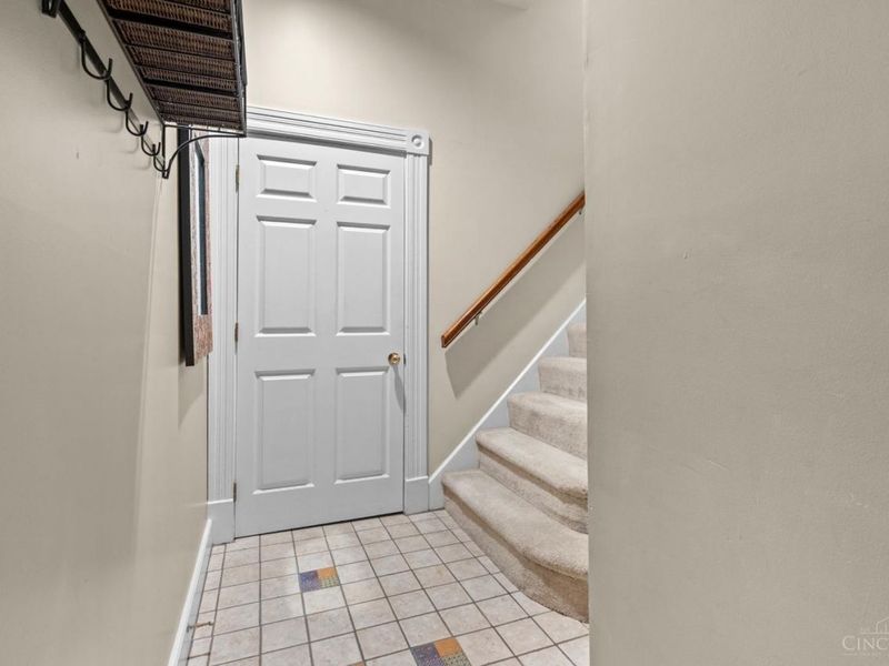 535 Tusculum Avenue, Unit 2, Cincinnati, OH 45226 Photo 6