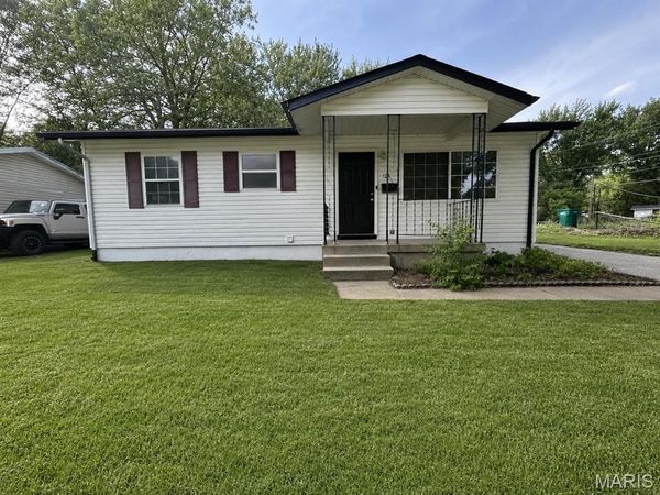 121 Saint Dorothy Drive , Cahokia, IL 62206