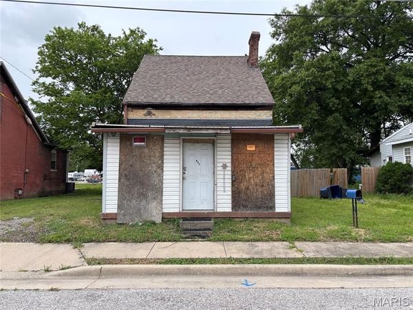 731 S 1st Street, Belleville, IL 62220