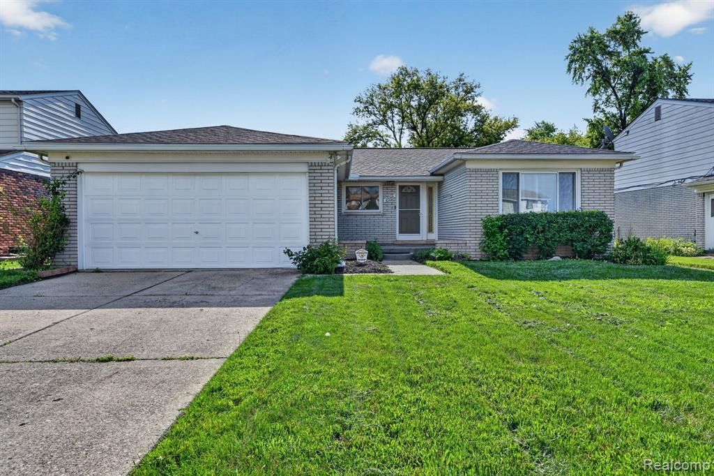 27066 Sutherland Street, Southfield, MI 48076 Main Photo