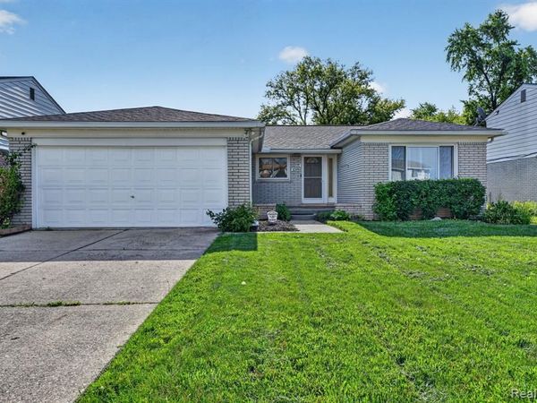 27066 Sutherland Street, Southfield, MI 48076
