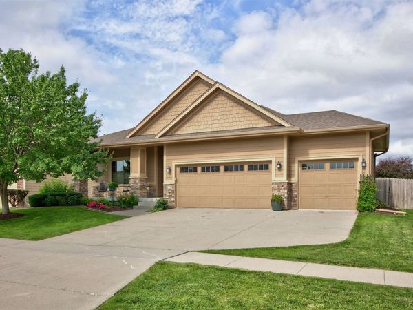215 S 85th Street, West Des Moines, IA 50266
