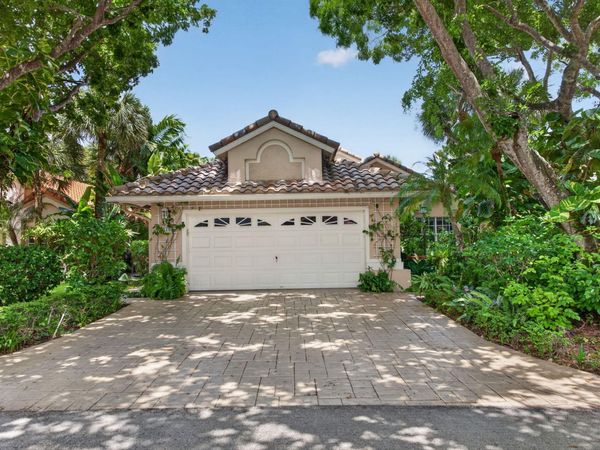 526 Misty Oaks Drive, Pompano Beach, FL 33069