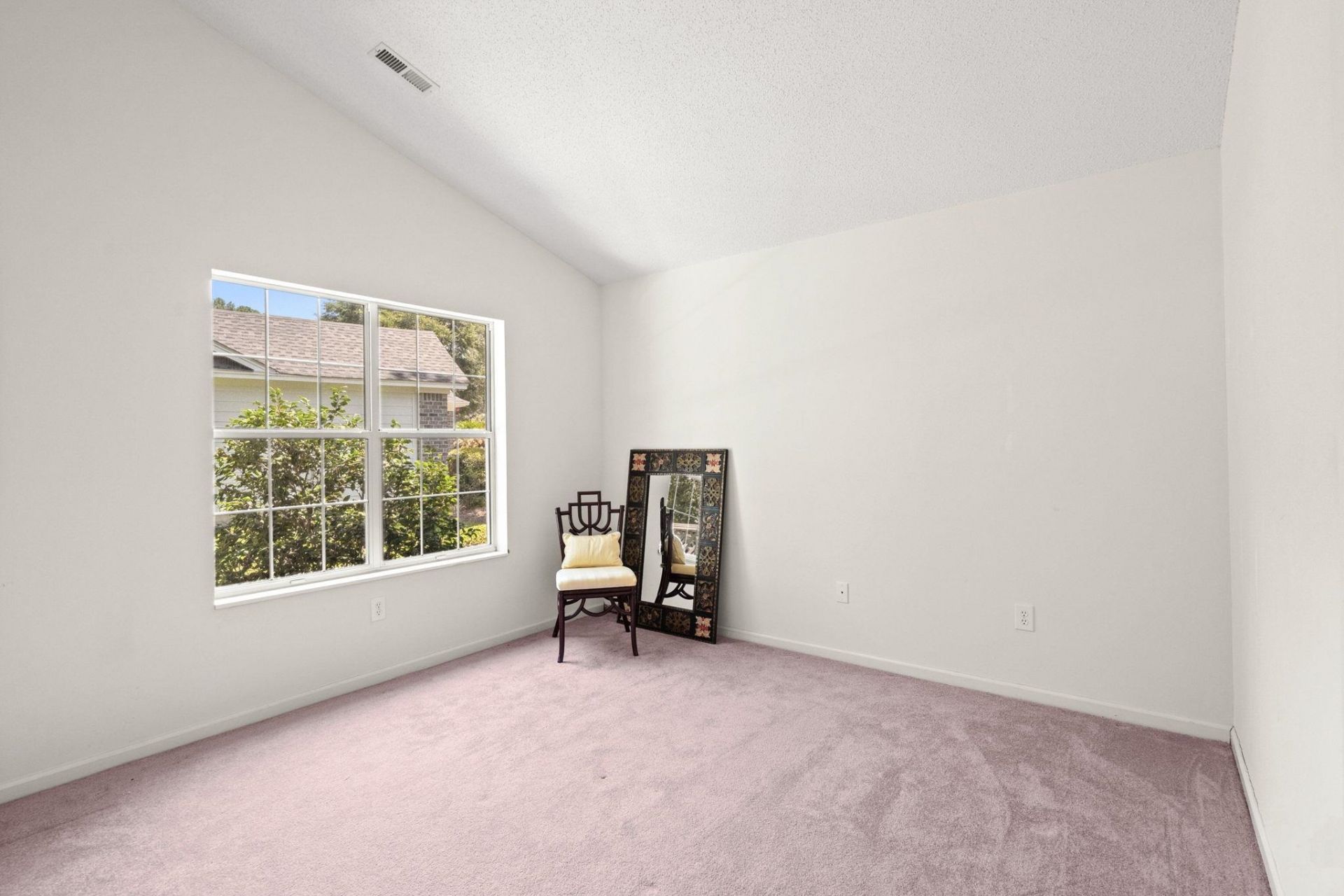 157 Mackinley Circle Photo 16