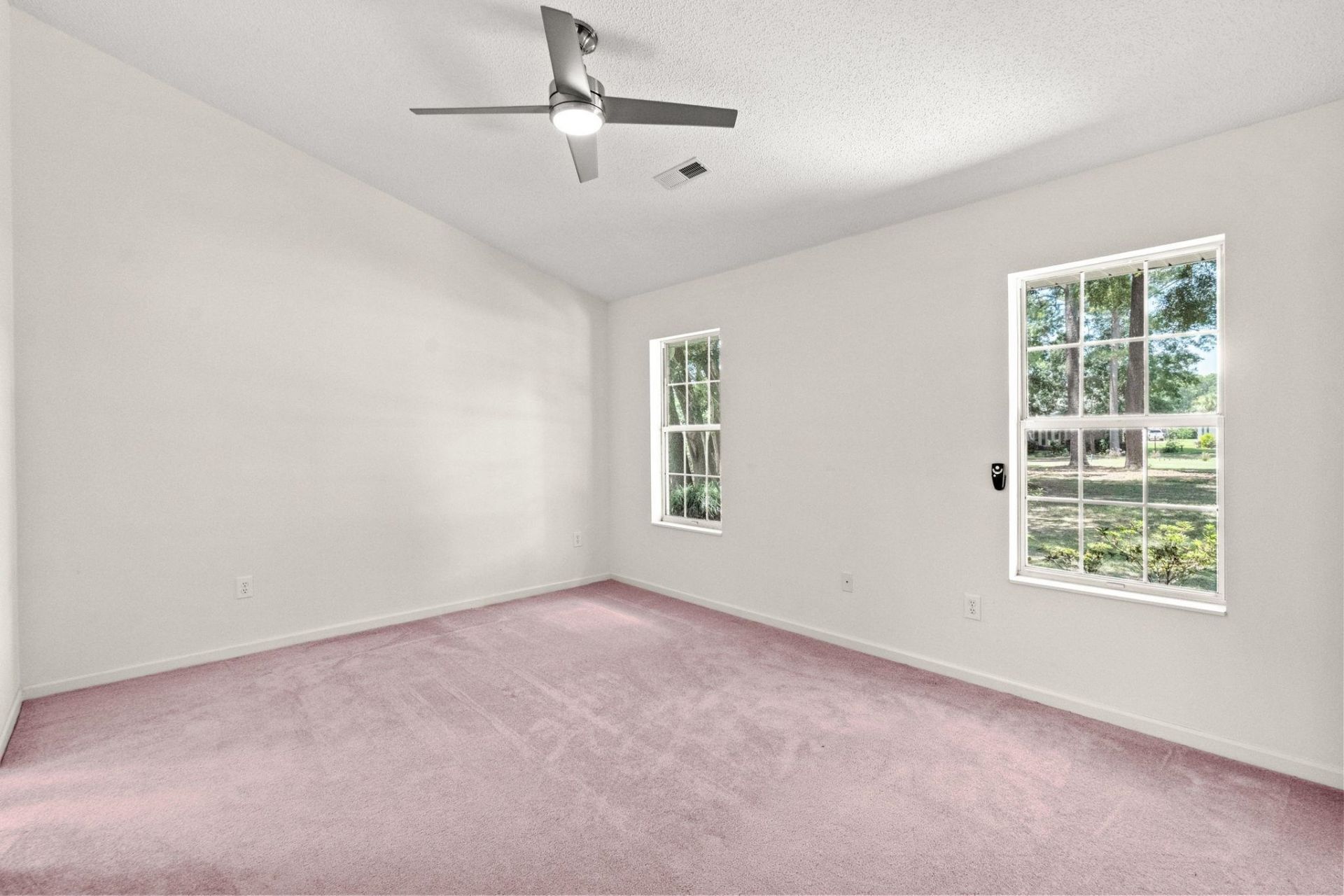 157 Mackinley Circle Photo 32