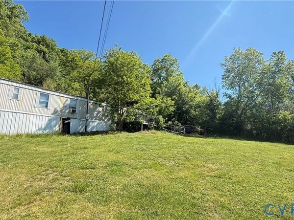 26 Compton Lane , Buchanan, VA 24066