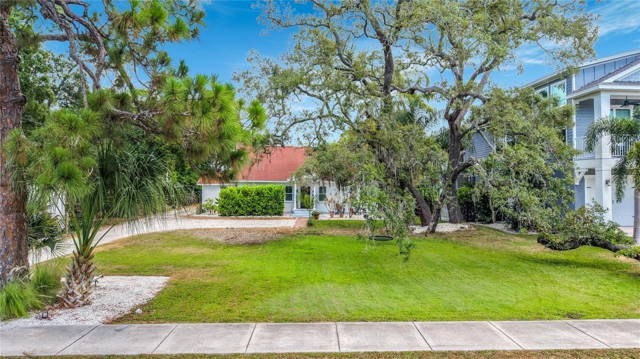 675 S Vincent Street , Crystal Beach, FL 34681 Photo