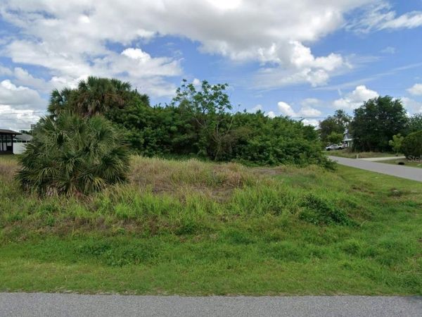 431 SPRING LAKE BOULEVARD NW, PORT CHARLOTTE, FL 33952