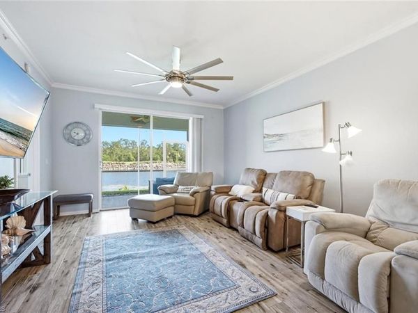 7625 Arbor Lakes CT, Unit 315, NAPLES, FL 34112