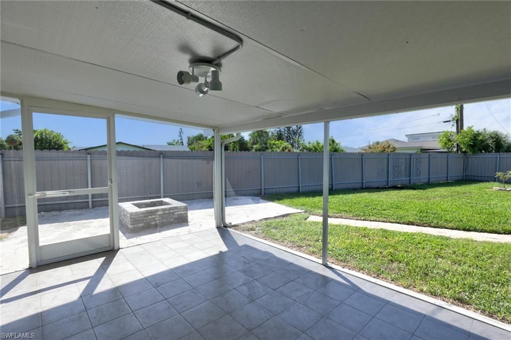 404 El Dorado Pkwy E, Cape Coral, FL 33904 Photo