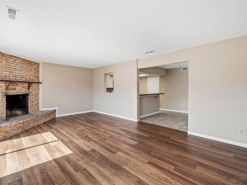 128 High Ridge Court, Franklin, OH 45005 Photo 6
