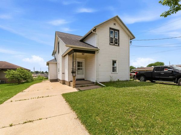 115 E Mackie Street, Beaver Dam, WI 53916