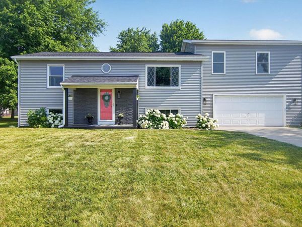 438 South Street, Blissfield, MI 49228