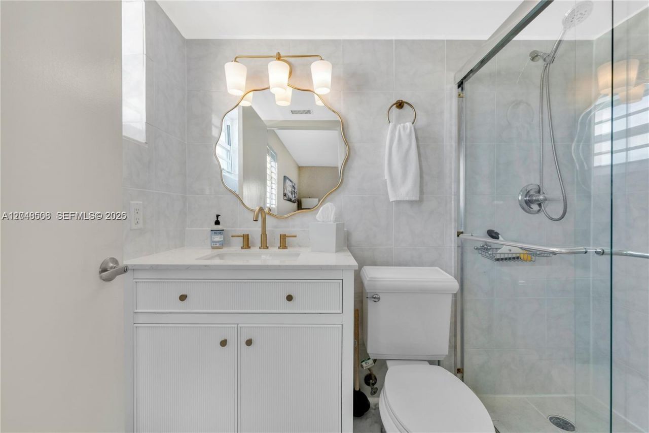 1418 Collins Ave, Unit 504, Miami Beach, FL 33139 Photo