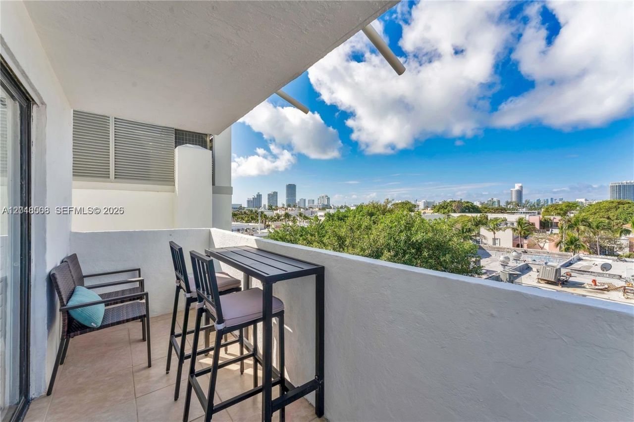 1418 Collins Ave, Unit 504, Miami Beach, FL 33139 Photo