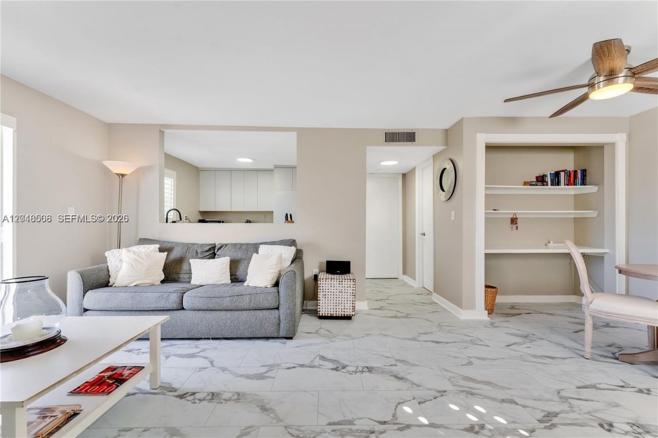 1418 Collins Ave, Unit 504, Miami Beach, FL 33139 Photo
