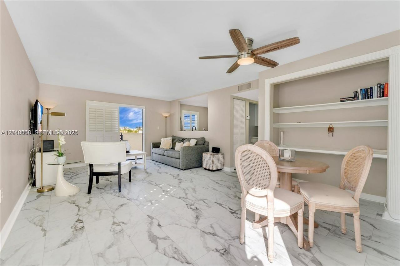 1418 Collins Ave, Unit 504, Miami Beach, FL 33139 Photo
