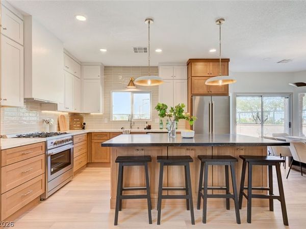 10600 Olivebranch Avenue , Las Vegas, NV 89144