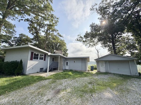 1708 Moonglow Road , Centralia, IL 62801