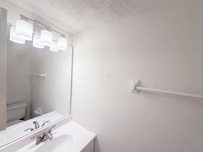 1677 Moravian Street , Unit 77, Columbus, OH 43220 Photo 18