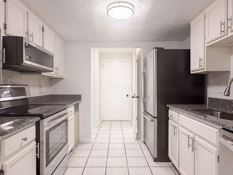 1677 Moravian Street , Unit 77, Columbus, OH 43220 Photo 2