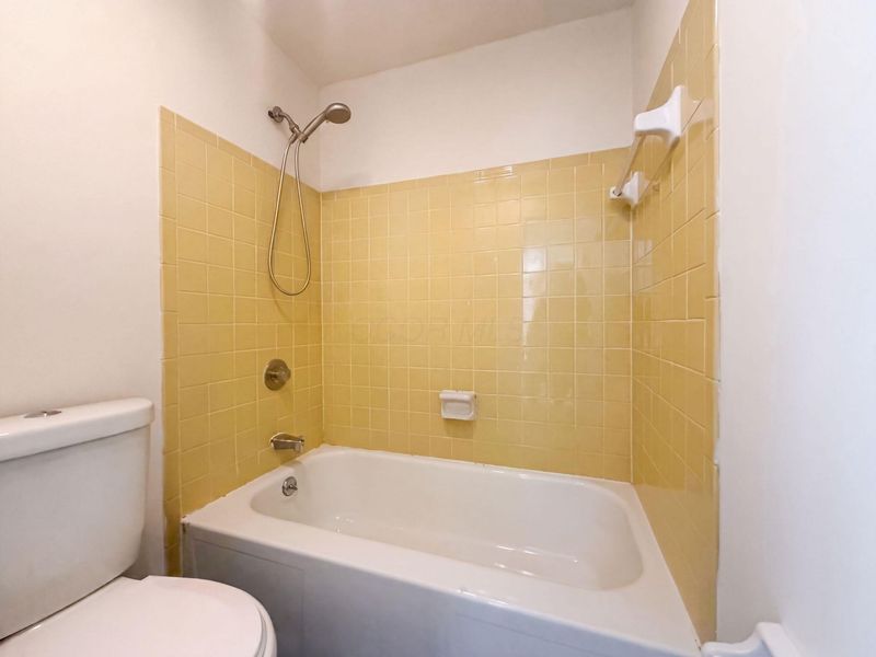 1677 Moravian Street , Unit 77, Columbus, OH 43220 Photo 30
