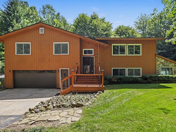8455 Oakside Street, Portage, MI 49002