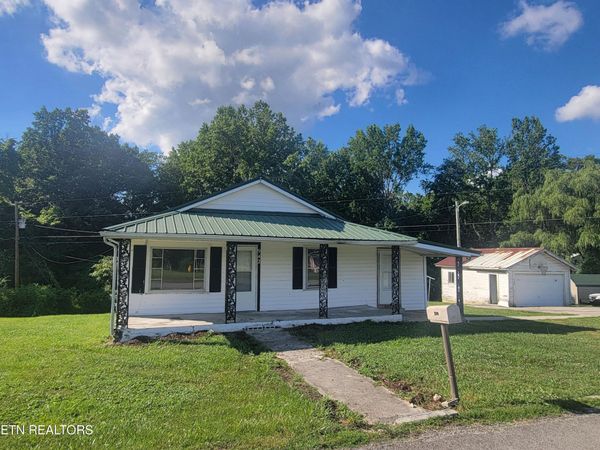 942 Mount View Rd, Robbins, TN 37852