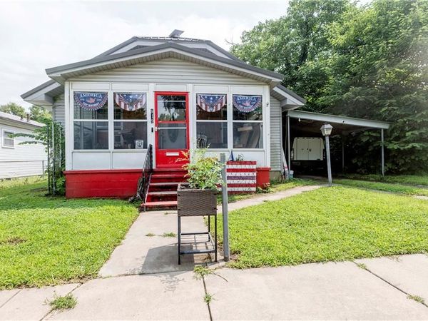 819 E Poplar Street, Independence, KS 67301