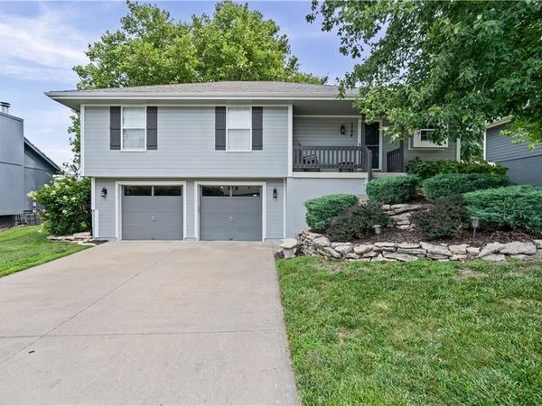 1704 W Christi Lane, Raymore, MO 64083