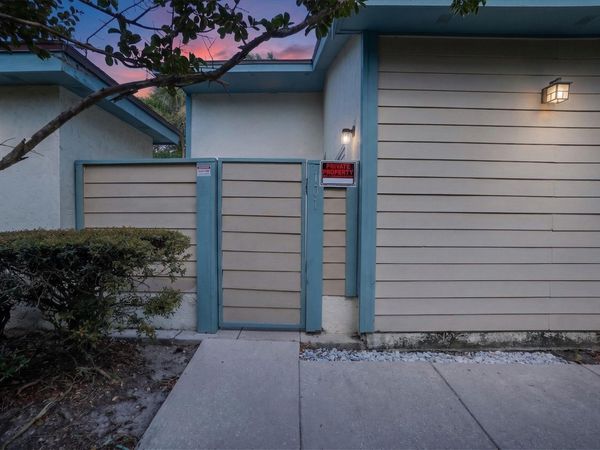 101 N COURAGEOUS Court , Jacksonville, FL 32233