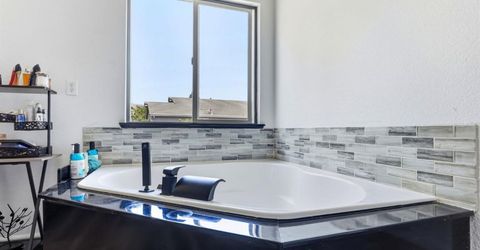 2700 Screech Owl Way, Sacramento, CA 95834 Photo