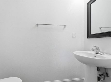 2700 Screech Owl Way, Sacramento, CA 95834 Photo