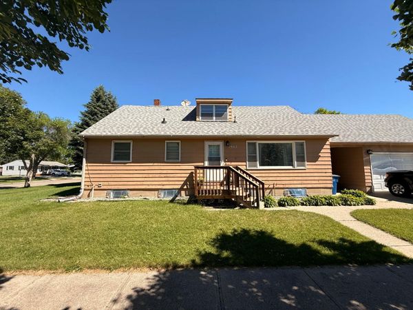 1902 8th Avenue N, Moorhead, MN 56560