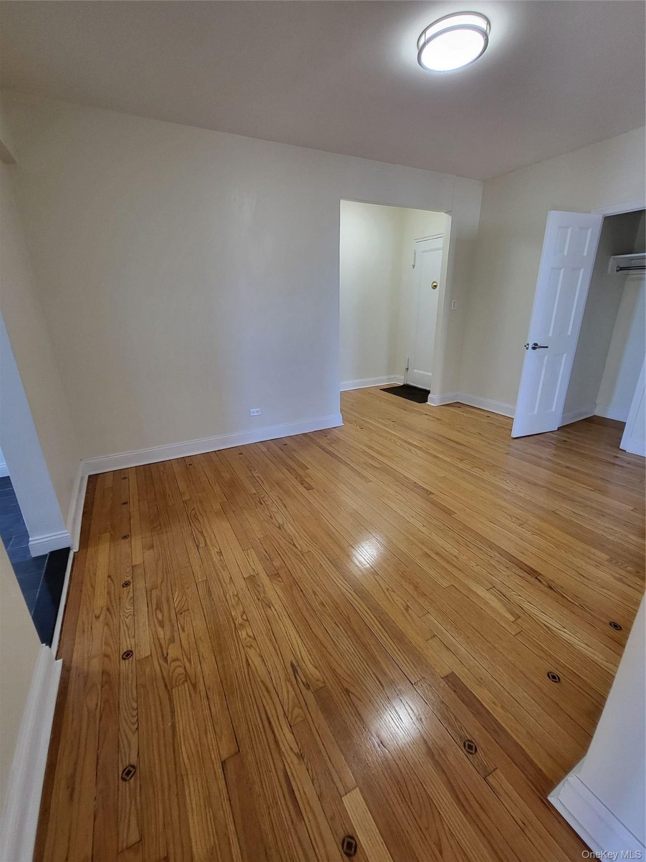 92-11 35 Ave, Unit 5E, Jackson Heights, NY 11372 Main Photo