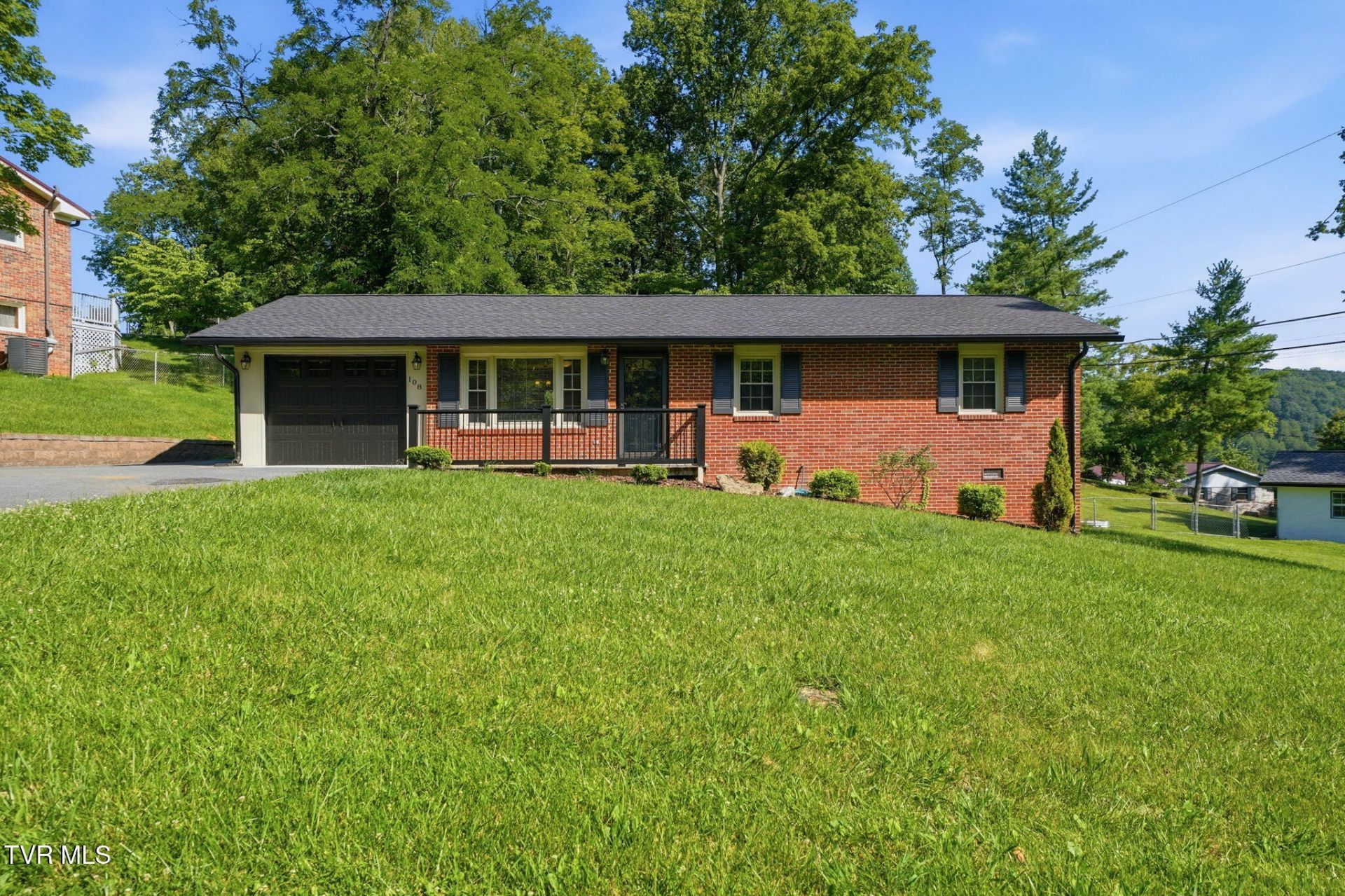108 Eauclair Street, Kingsport, TN 37664 Main Photo