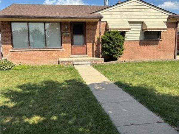 15745 Mulberry Street, Southgate, MI 48195