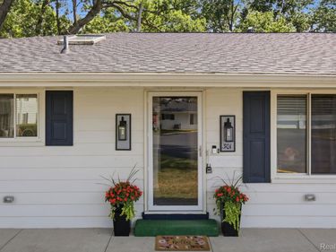 1501 River Road, Unit 301, St Clair, Mi 48079
