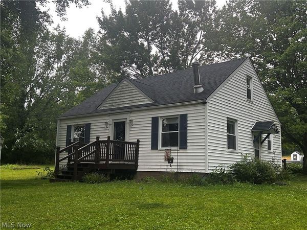 5742 Grove Road , Clinton, OH 44216
