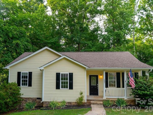 127 Wood Acre Drive, Mooresville, NC 28115
