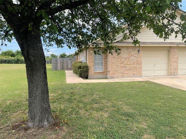 205 Axis Deer TRL, Unit A, Hutto, TX 78634