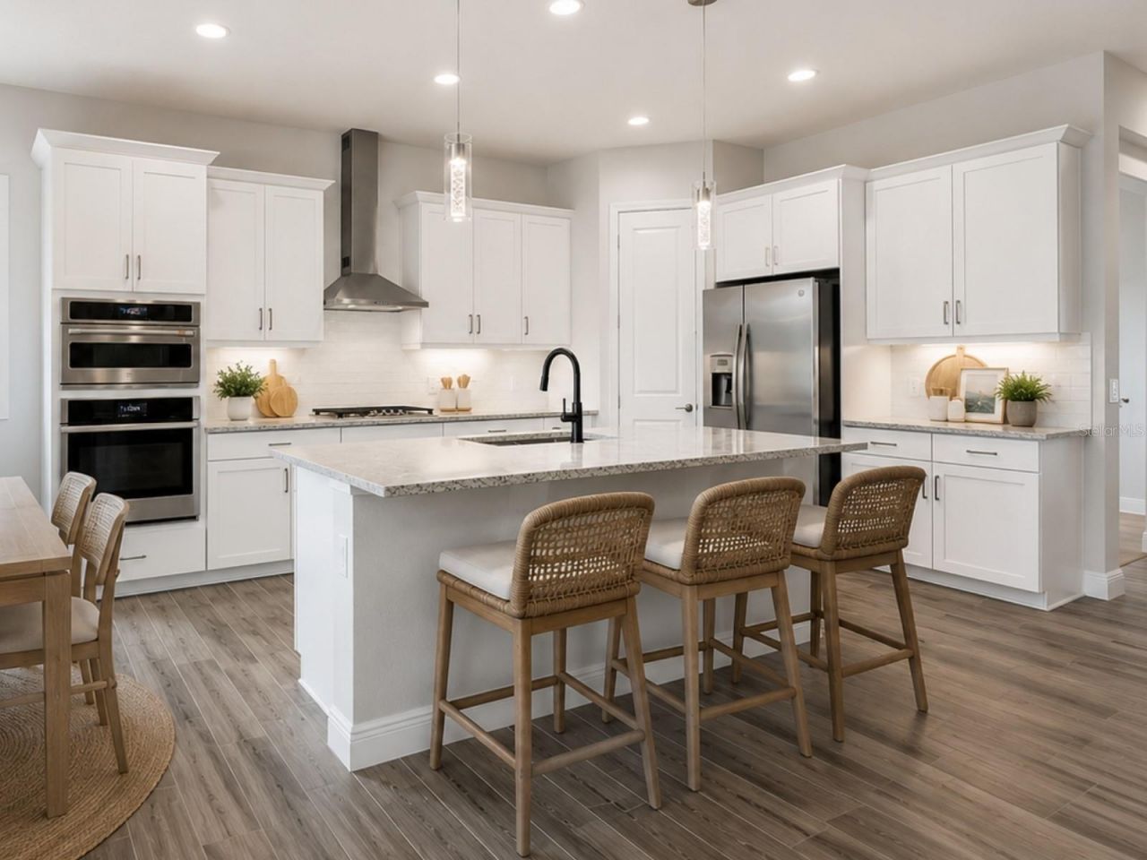 8282 Grande Shores Drive, Sarasota, FL 34240 Photo