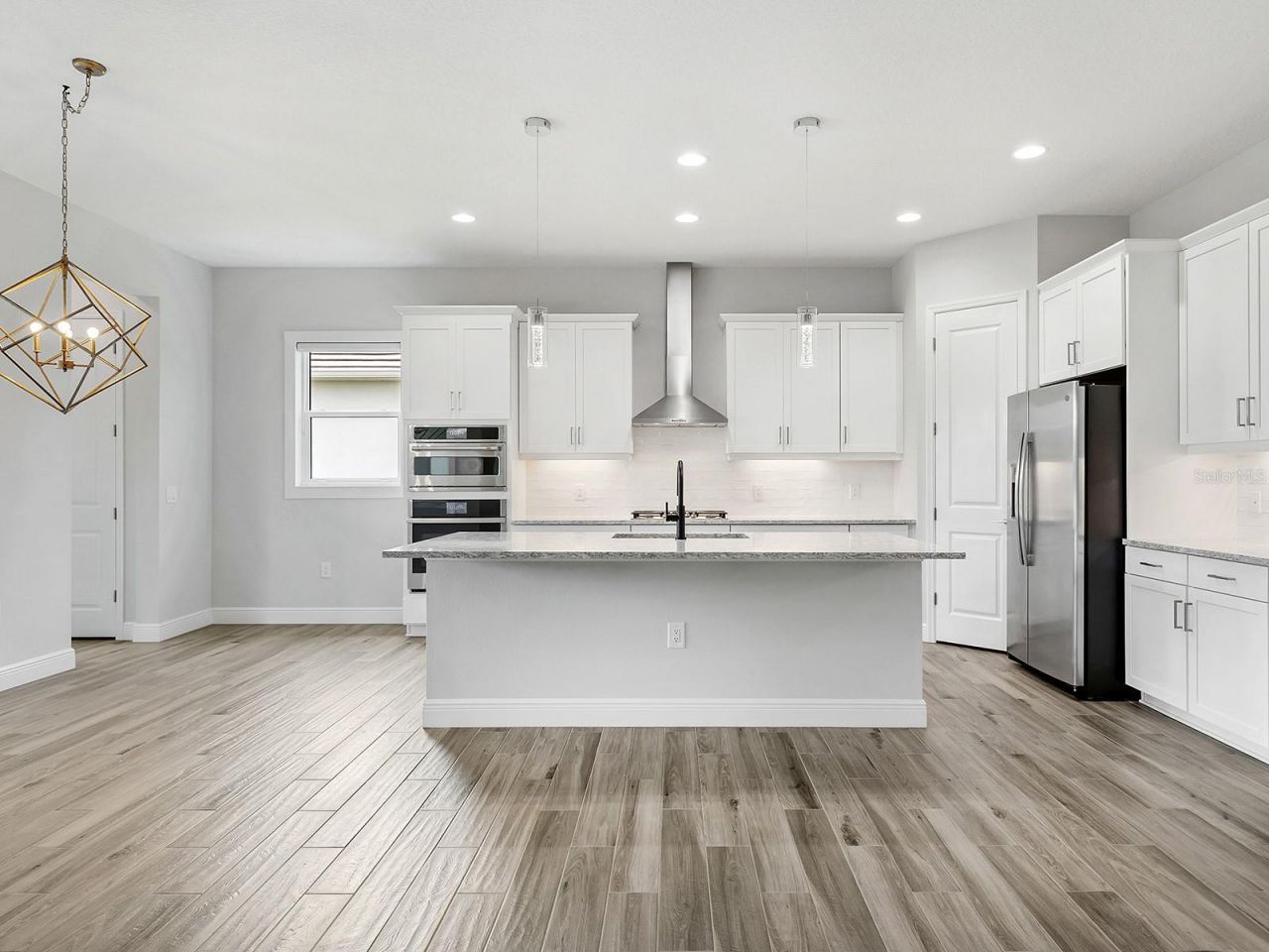 8282 Grande Shores Drive, Sarasota, FL 34240 Photo