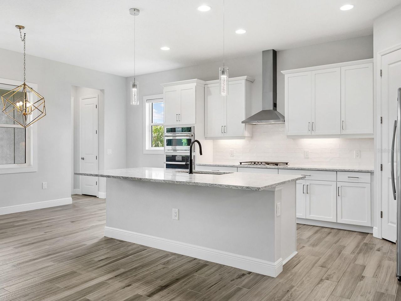 8282 Grande Shores Drive, Sarasota, FL 34240 Photo